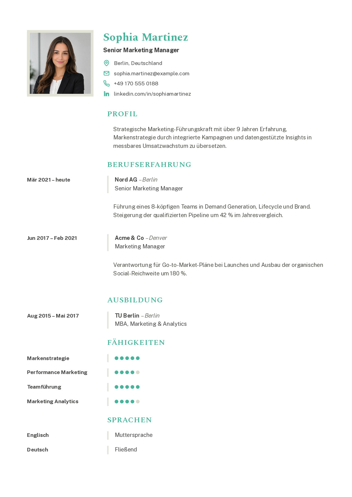 CV template Frankfurt: Narrow info column with green accents – good for roles with a long list of skills.